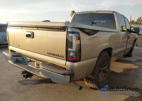 2002 Chevrolet Silverado 1500 Ls z USA, uszkodzony, nr VIN 2GCEC19T721171996